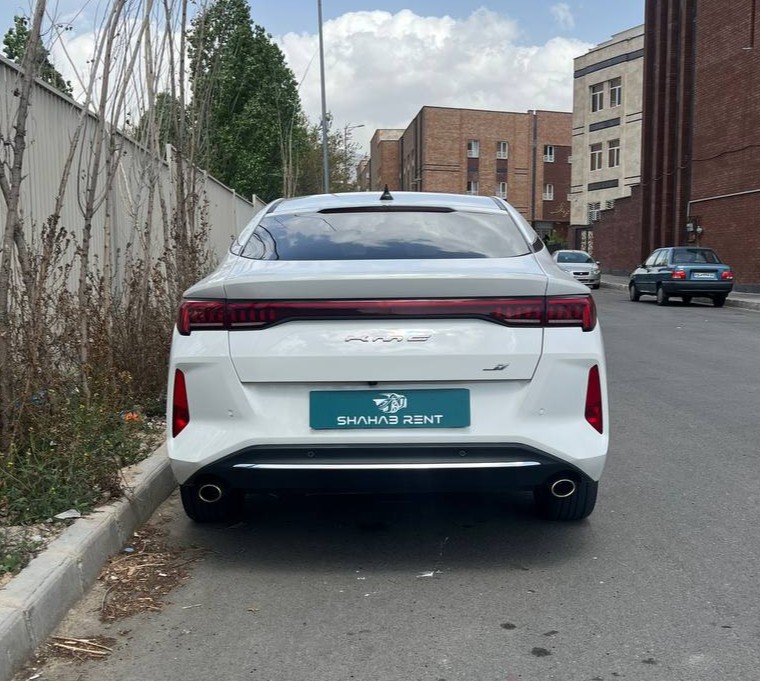بررسی KMC J7